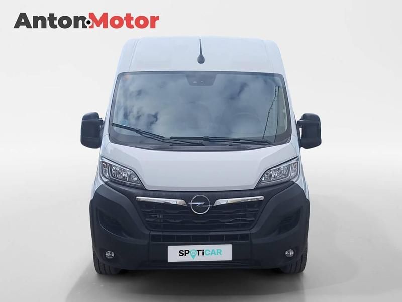Usado Opel Movano 140 HP (102 kW) 2023 Branco Van