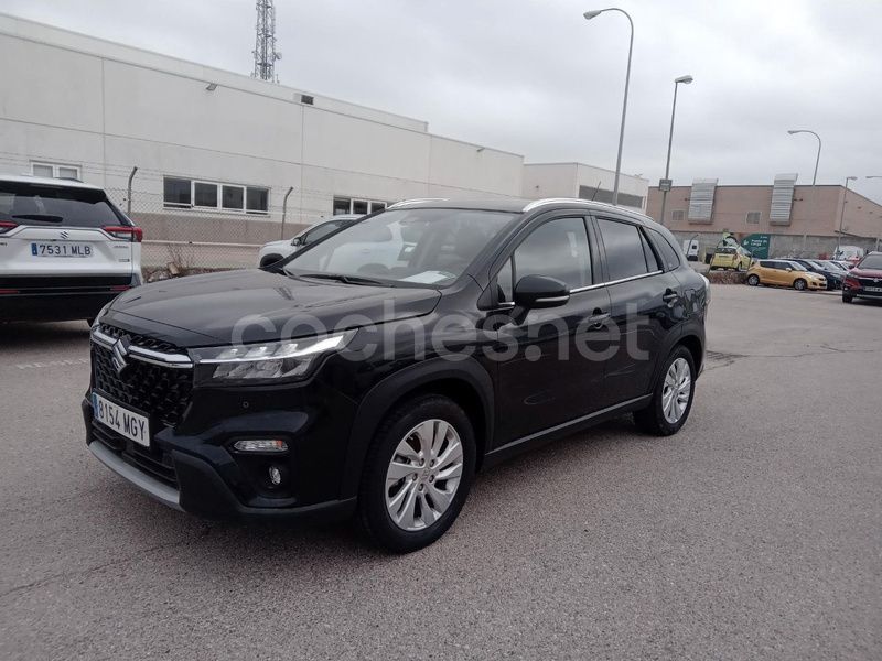 Negro Usado 2023 Suzuki SX4 S-Cross SUV | 25.900 € (Precio justo) - Imagen 1/4