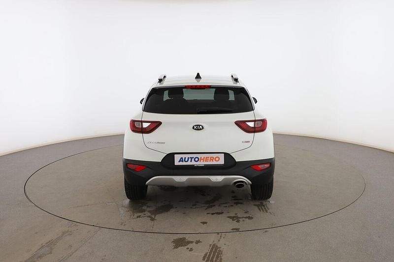 Usado Kia Stonic 120 CV (88 kW) 2020 Blanco SUV