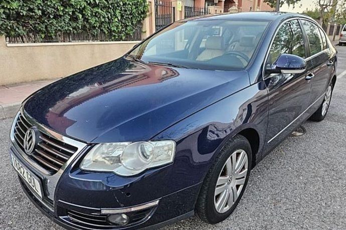 Usado 2005 VW Passat Highline Berlina | 3250 € (Precio justo) - Imagen 1/4