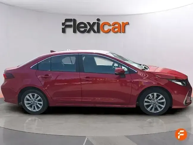 Usado Toyota Corolla Plus 140 CV (102 kW) 2023 Rojo Berlina