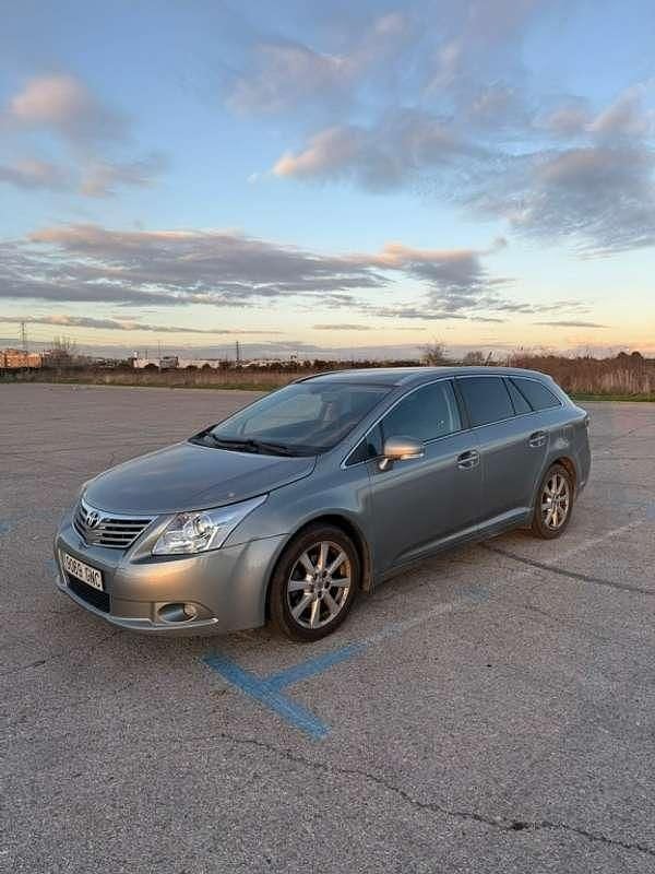 Gris Usado 2009 Toyota Avensis Executive Familiar | 6499 € - Imagen 1/4