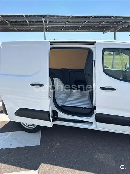 Usado Opel Combo 100 CV (73 kW) 2024 Blanco Monovolumen