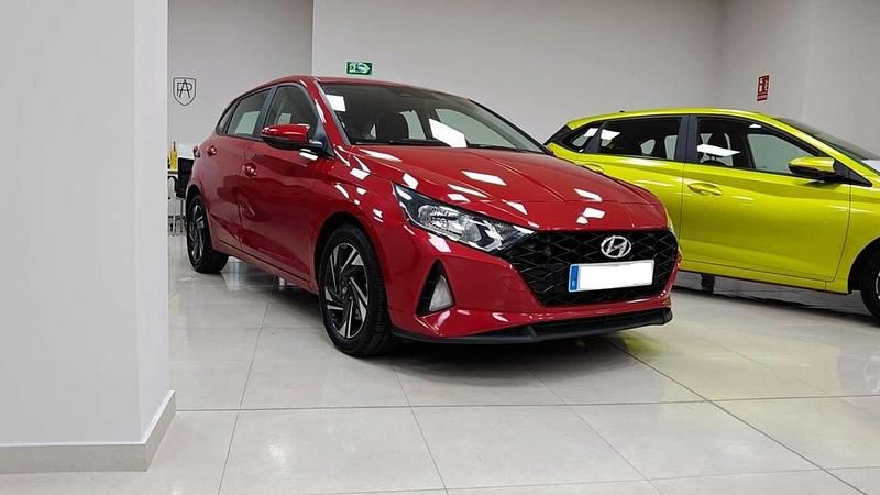 Usado Hyundai i20 101 CV (74 kW) 2022 Burdeos Utilitario