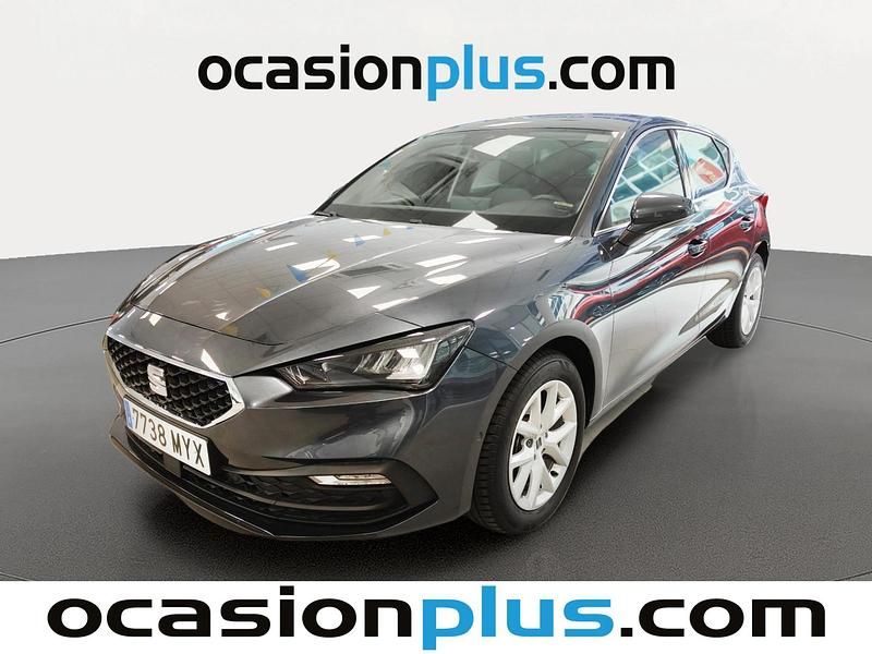 Usado Seat Leon Style 116 CV (85 kW) 2025 Gris Monovolumen