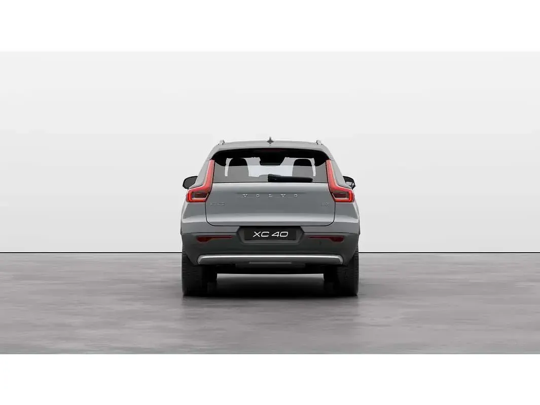 Nuevo Volvo XC40 Core 2025 Gris SUV