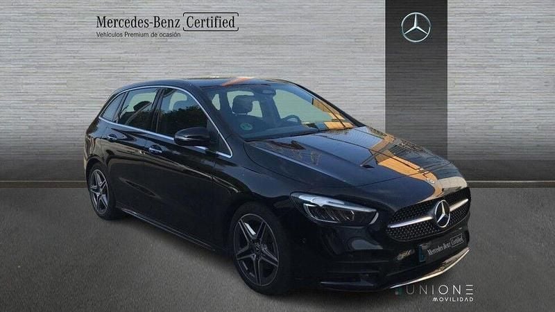 Usado Mercedes B200 AMG line 150 CV (110 kW) 2024 Negro Monovolumen