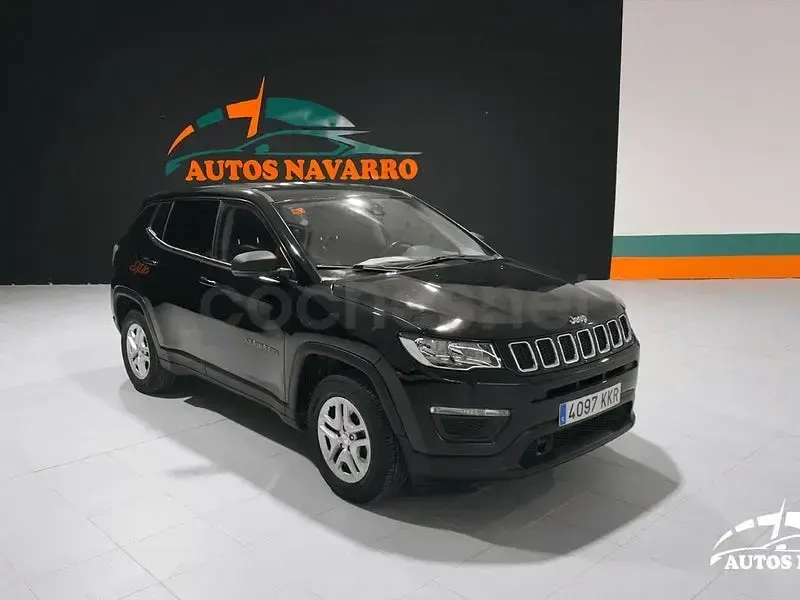 Usado Jeep Compass Sport 140 CV (102 kW) 2018 Negro SUV