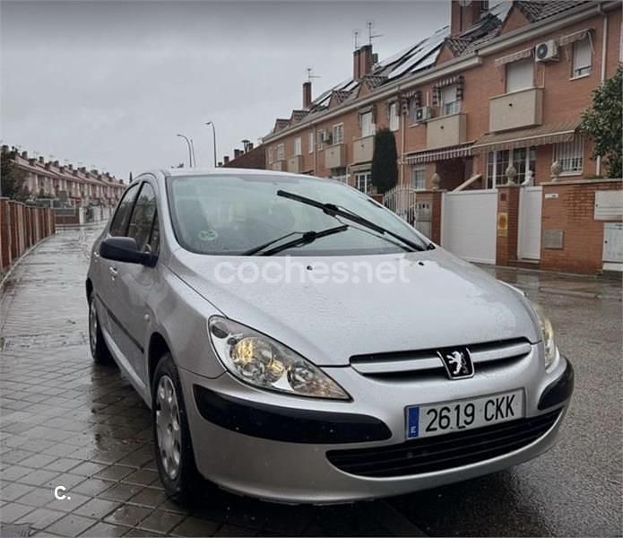 Gris / plata Usado 2003 Peugeot 307 Berlina | 2750 € (Precio justo) - Imagen 1/2