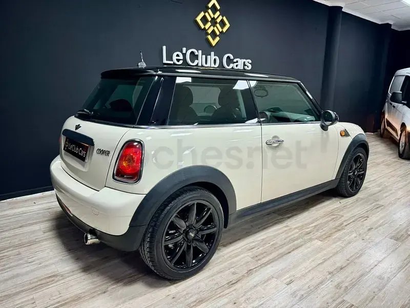 Usado Mini Cooper 120 CV (88 kW) 2009 Blanco Utilitario