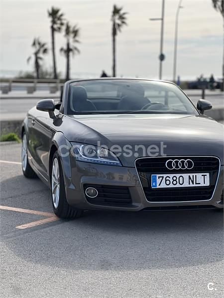 Usado Audi TT Roadster 160 CV (117 kW) 2013 Gris / plata Descapotable