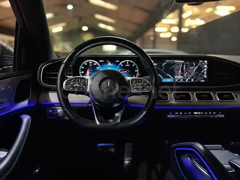 Usado Mercedes GLE300 245 CV (180 kW) 2021 Gris / plata SUV