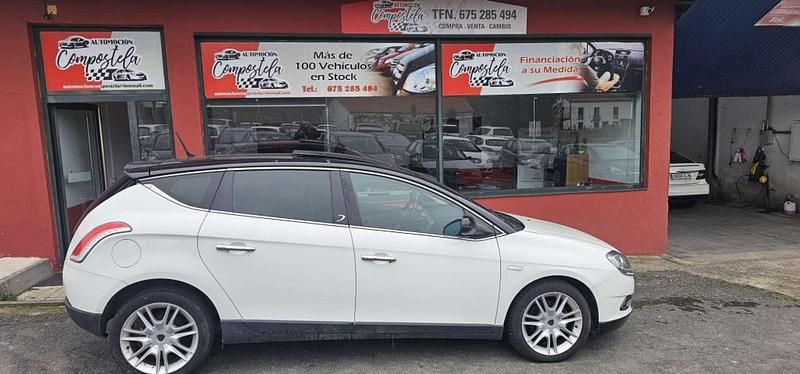 Blanco Usado 2009 Lancia Delta Utilitario | 4800 € (Caro) - Imagen 1/4