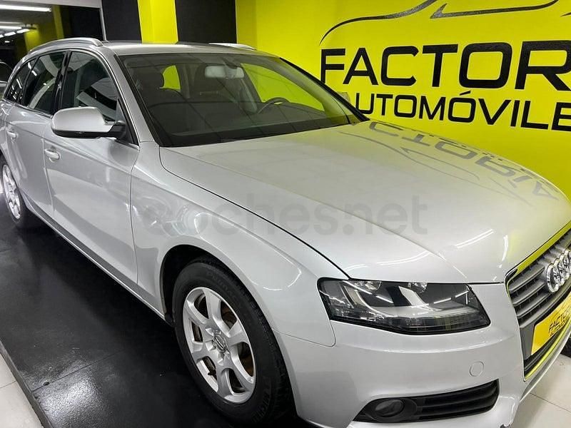 Usado Audi A4 120 CV (88 kW) 2010 Gris / plata Familiar