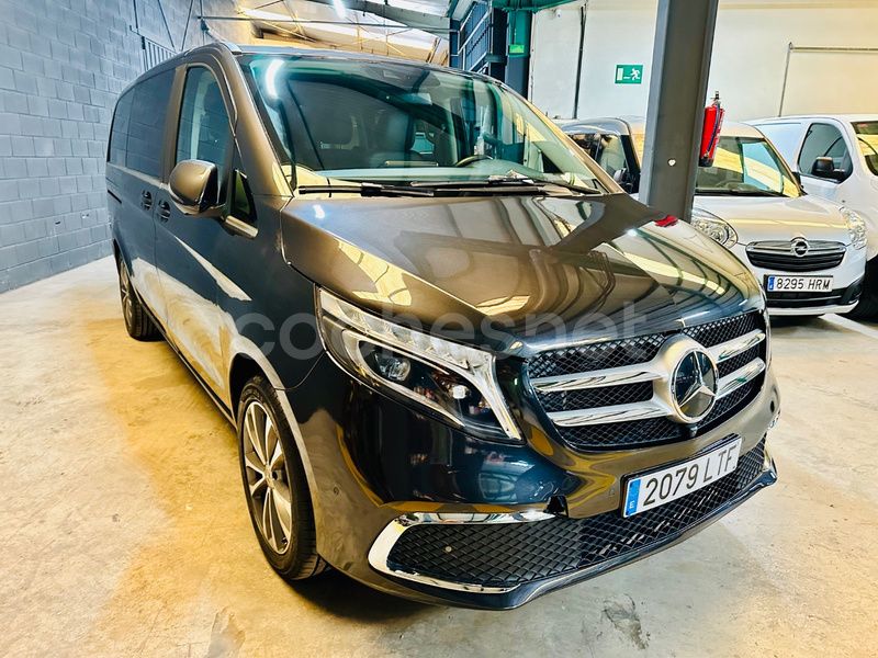 Usado Mercedes V220 Avantgarde 163 CV (119 kW) 2021 Gris / plata Monovolumen