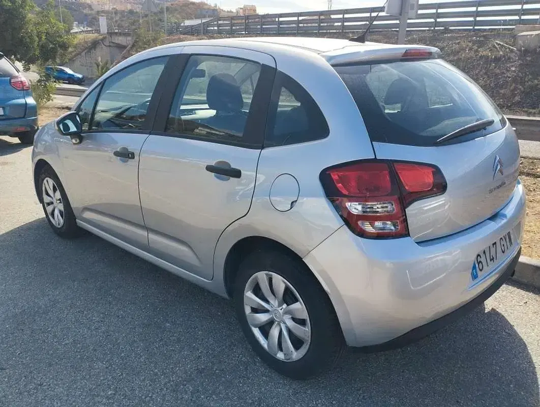 Usado Citroën C3 Business Class 68 CV (50 kW) 2010 Plateado Utilitario