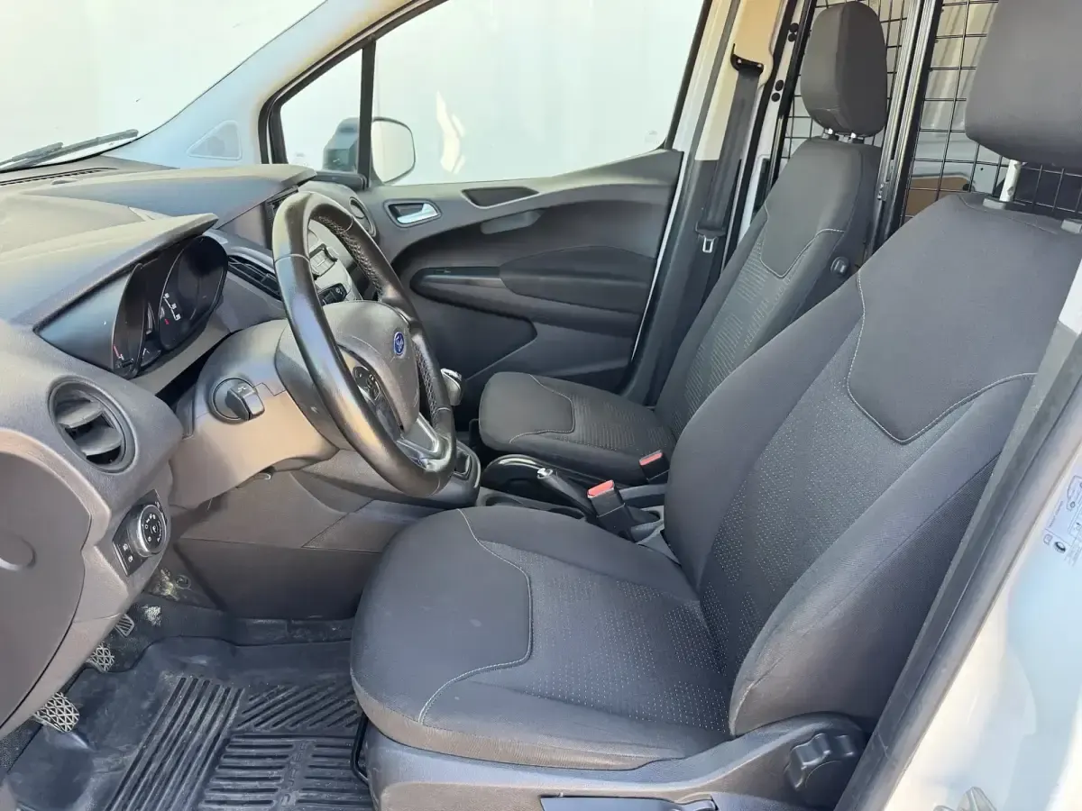 Usado Ford Transit Trend 75 CV (55 kW) 2021 Blanco Van