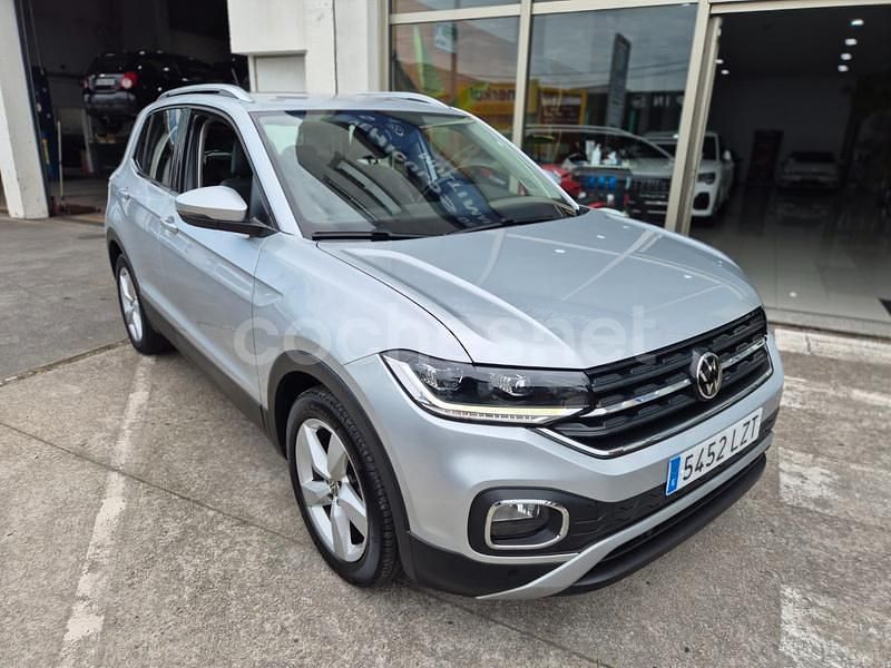 Usado VW T-Cross Sportline 110 CV (80 kW) 2022 Gris / plata SUV