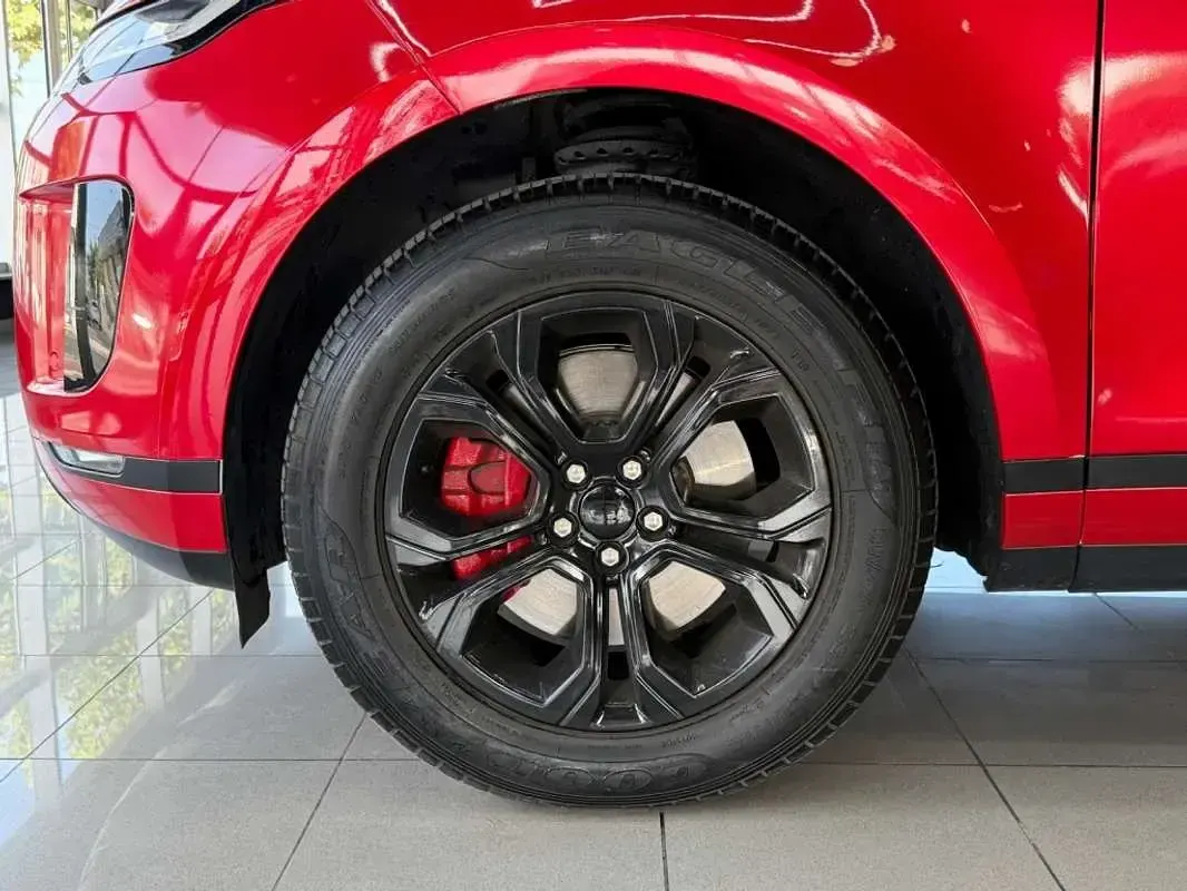 Usado Land Rover Range Rover evoque HSE 150 CV (110 kW) 2019 Rojo SUV