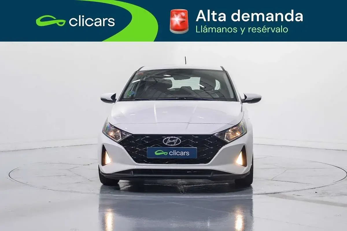 Usado Hyundai i20 101 CV (74 kW) 2021 Blanco Utilitario