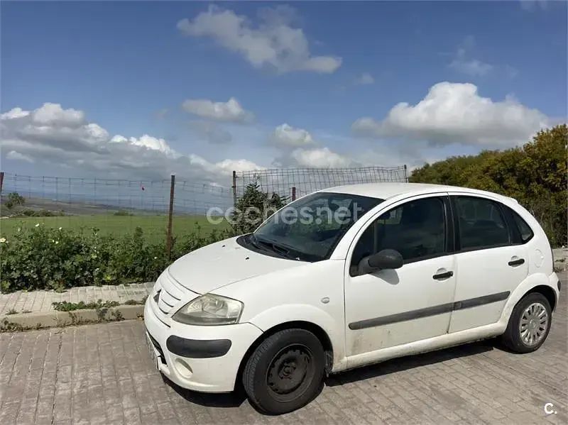 Usado Citroën C3 70 CV (51 kW) 2005 Blanco Berlina