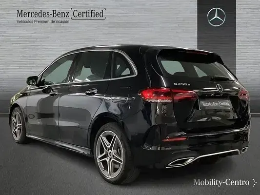 Usado Mercedes B250e AMG line 160 CV (117 kW) 2022 Utilitario