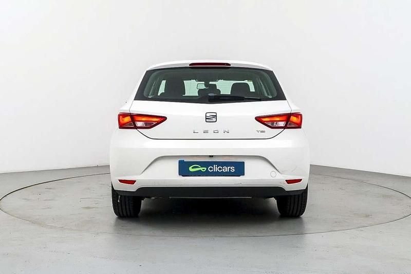Usado Seat Leon Style 125 CV (91 kW) 2016 Blanco Utilitario