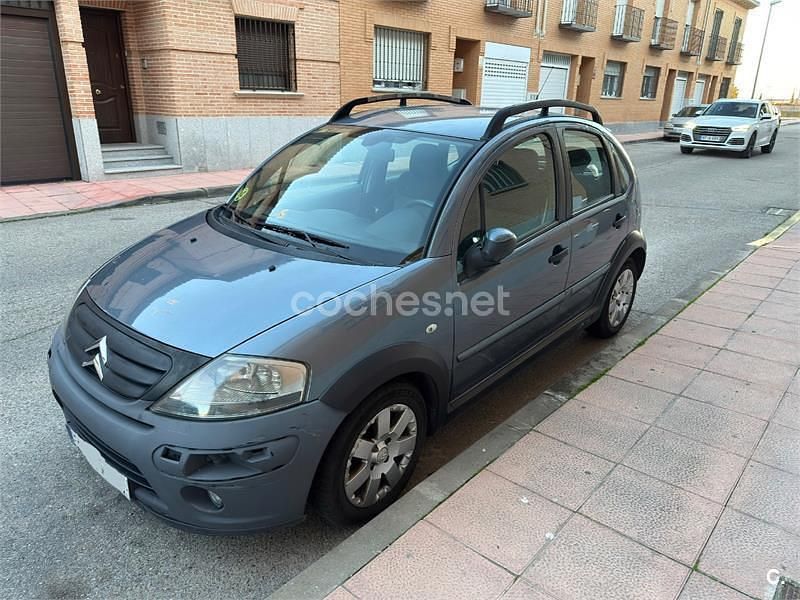 Usado Citroën C3 XTR 70 CV (51 kW) 2008 Gris / plata Berlina