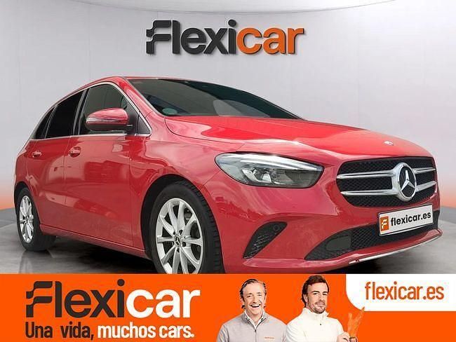 Usado Mercedes B180 136 CV (100 kW) 2019 Granate Monovolumen