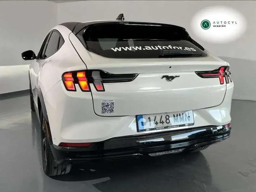 Usado Ford Mustang Mach-E Premium 216 kW (294 CV) 2024 Blanco SUV
