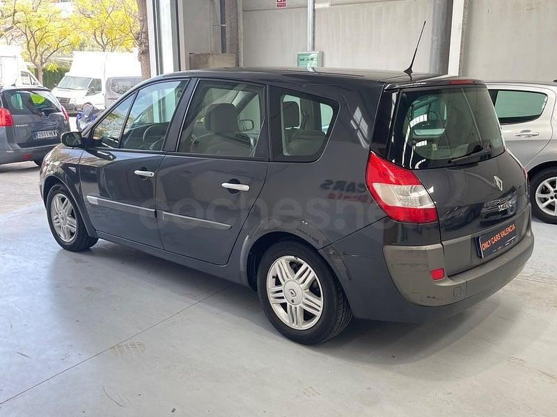 Usado Renault Grand Scénic II Privilege 115 CV (84 kW) 2005 Negro Monovolumen
