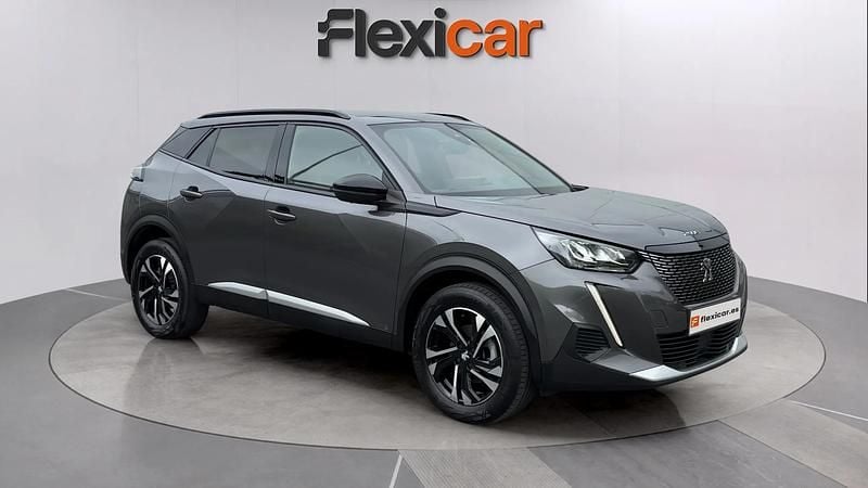 Usado Peugeot 2008 Active 101 CV (74 kW) 2023 Gris SUV