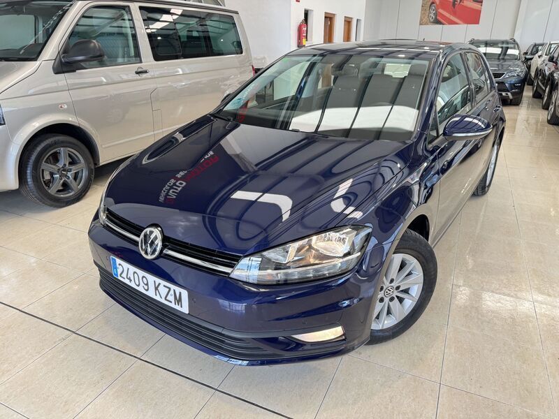 Azul Usado 2019 VW Golf VII Advance Berlina | 19.899 € (Un poco caro) - Imagen 1/4
