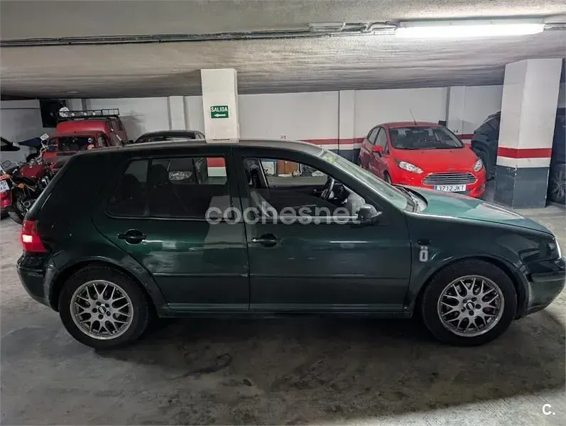 Usado VW Golf IV Highline 115 CV (84 kW) 2001 Verde Berlina