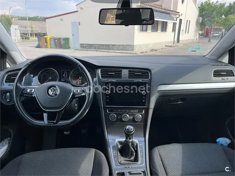 Usado VW Golf VII 115 CV (84 kW) 2018 Negro Familiar