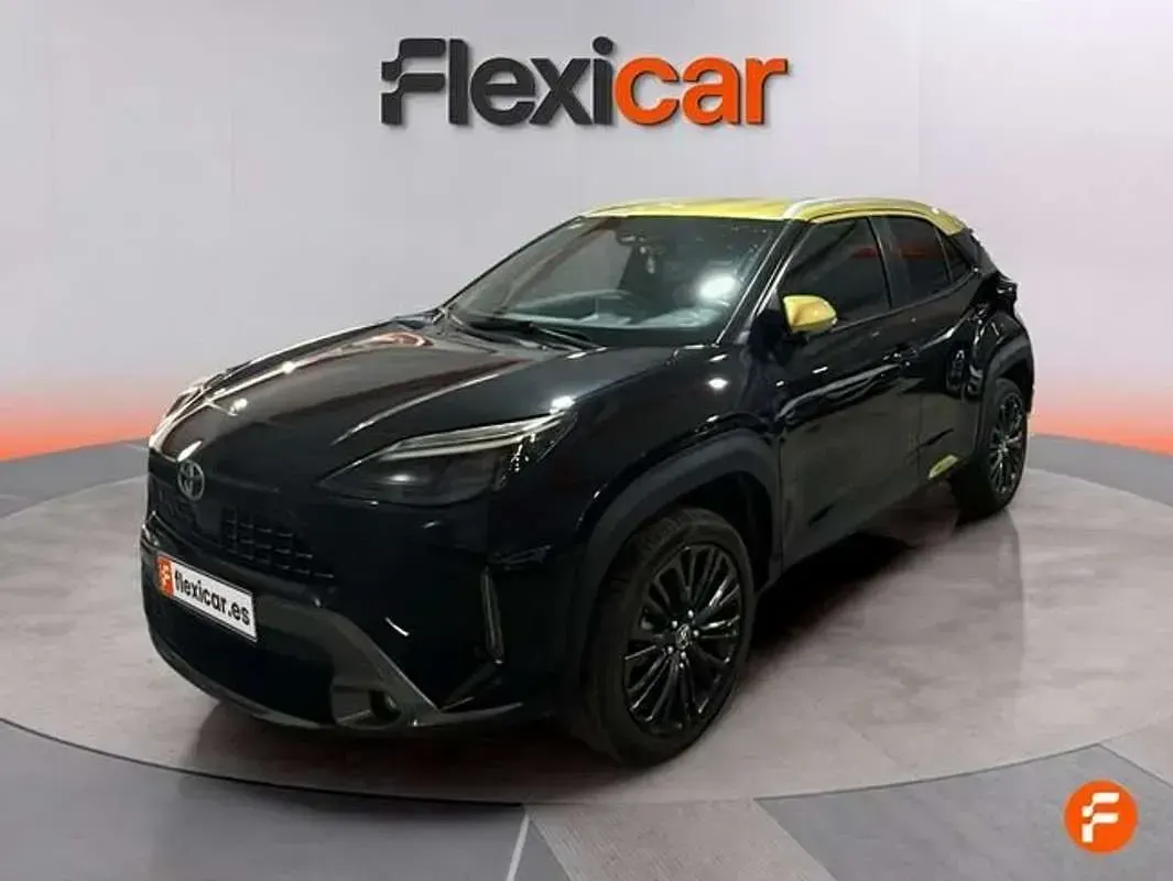 Usado Toyota Yaris Cross 116 CV (85 kW) 2022 Negro SUV