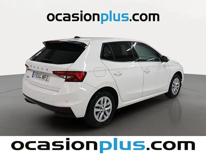 Usado Skoda Fabia Selection 95 CV (69 kW) 2024 Blanco Berlina