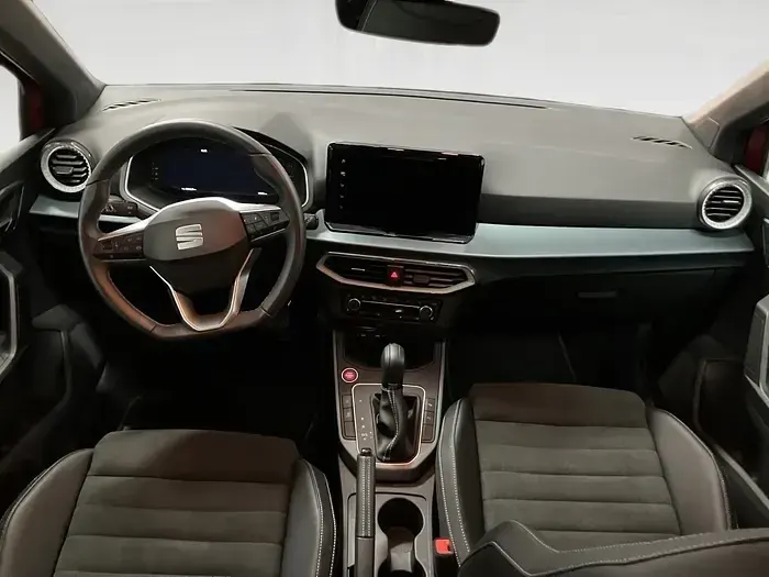 Usado Seat Arona Xperience 115 CV (84 kW) 2024 Rojo SUV