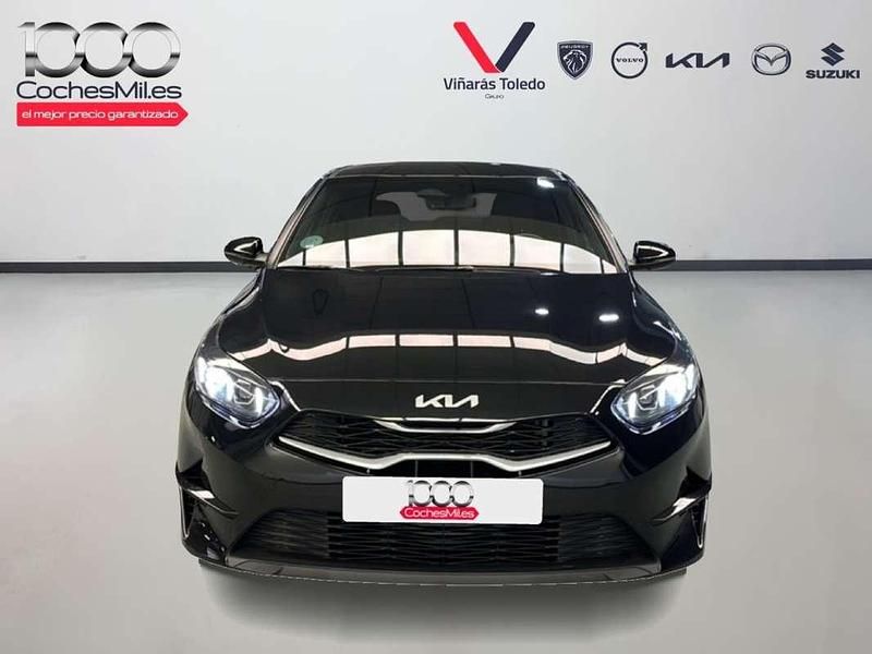 Usado Kia Ceed Style 101 CV (74 kW) 2025 Negro Utilitario