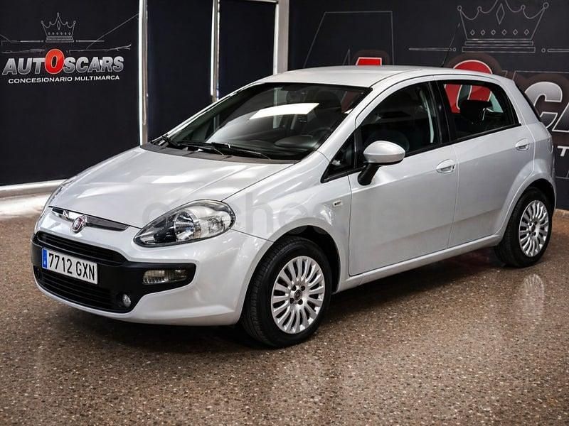 Usado Fiat Punto Evo Dynamic 77 CV (56 kW) 2010 Blanco Utilitario