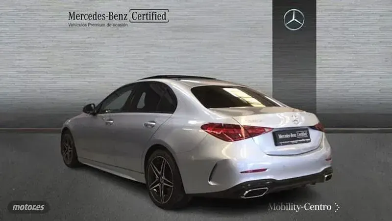 Usado Mercedes C220 200 CV (147 kW) 2025 Plateado Berlina