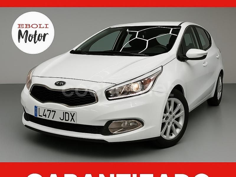 Blanco Usado 2015 Kia Ceed GT Berlina | 8600 € (Precio justo) - Imagen 1/4