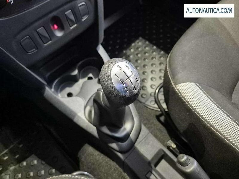 Usado Dacia Sandero Stepway Ambiance 90 CV (66 kW) 2018 Blanco Utilitario