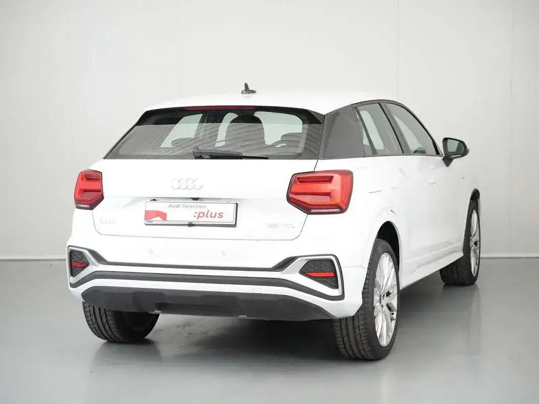 Usado Audi Q2 Black Edition 150 CV (110 kW) 2025 Blanco SUV