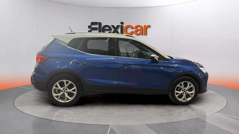 Używany Seat Arona FR 110 KM (80 kW) 2022 Niebieski SUV