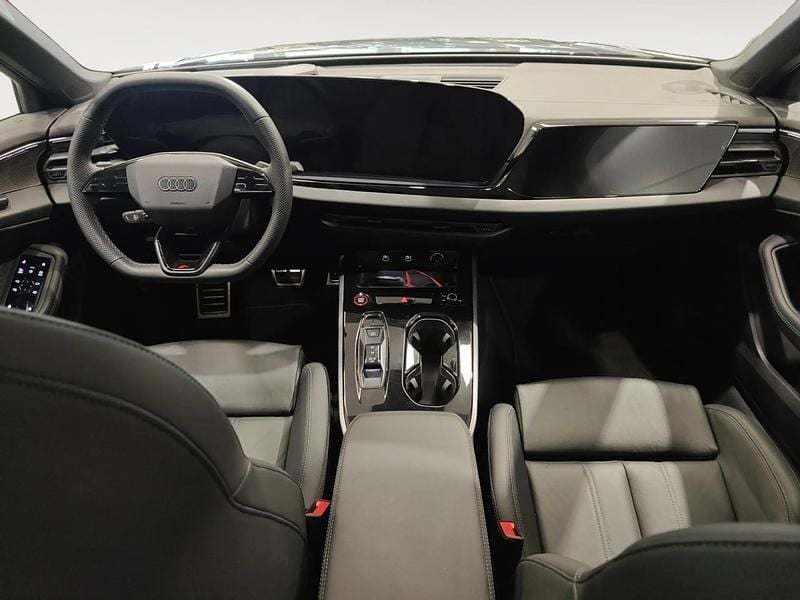 Usado Audi A5 Advanced 204 CV (150 kW) 2025 Gris/plata