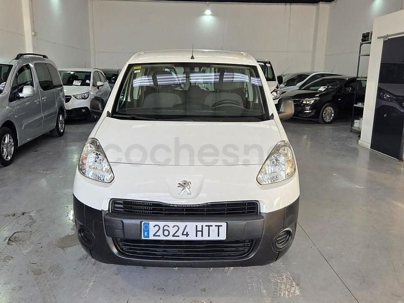 Usado Peugeot Partner Tepee Active 92 CV (67 kW) 2014 Blanco Monovolumen