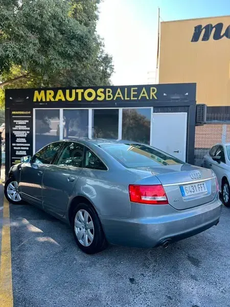 Usado Audi A6 177 CV (130 kW) 2006 Gris / plata Familiar