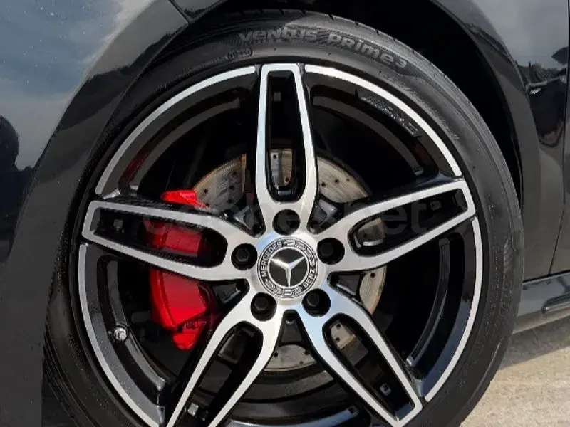 Usado Mercedes CLA180 122 CV (89 kW) 2018 Negro Coupe
