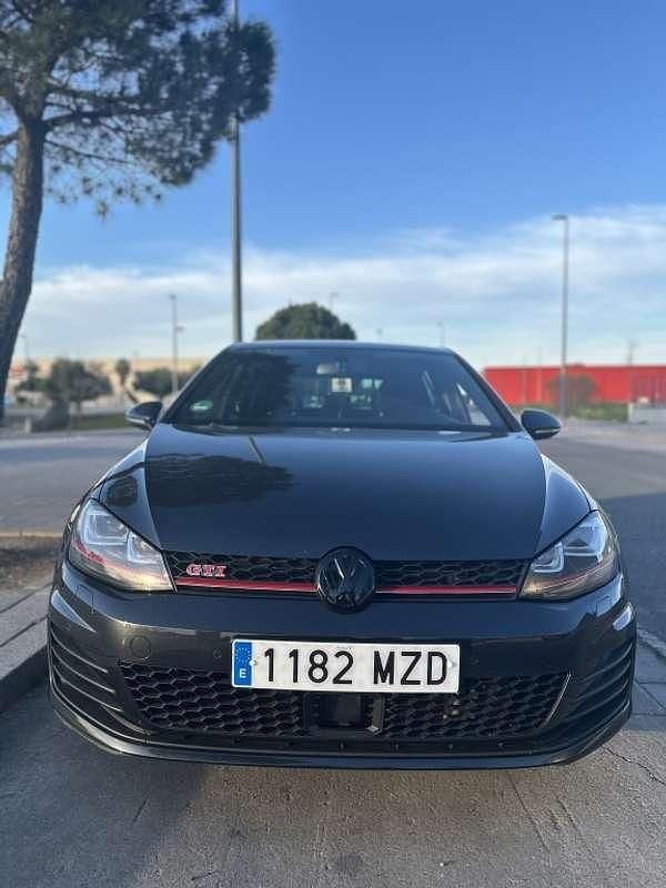 Usado VW Golf VII GTI 230 CV (169 kW) 2015 Gris Utilitario